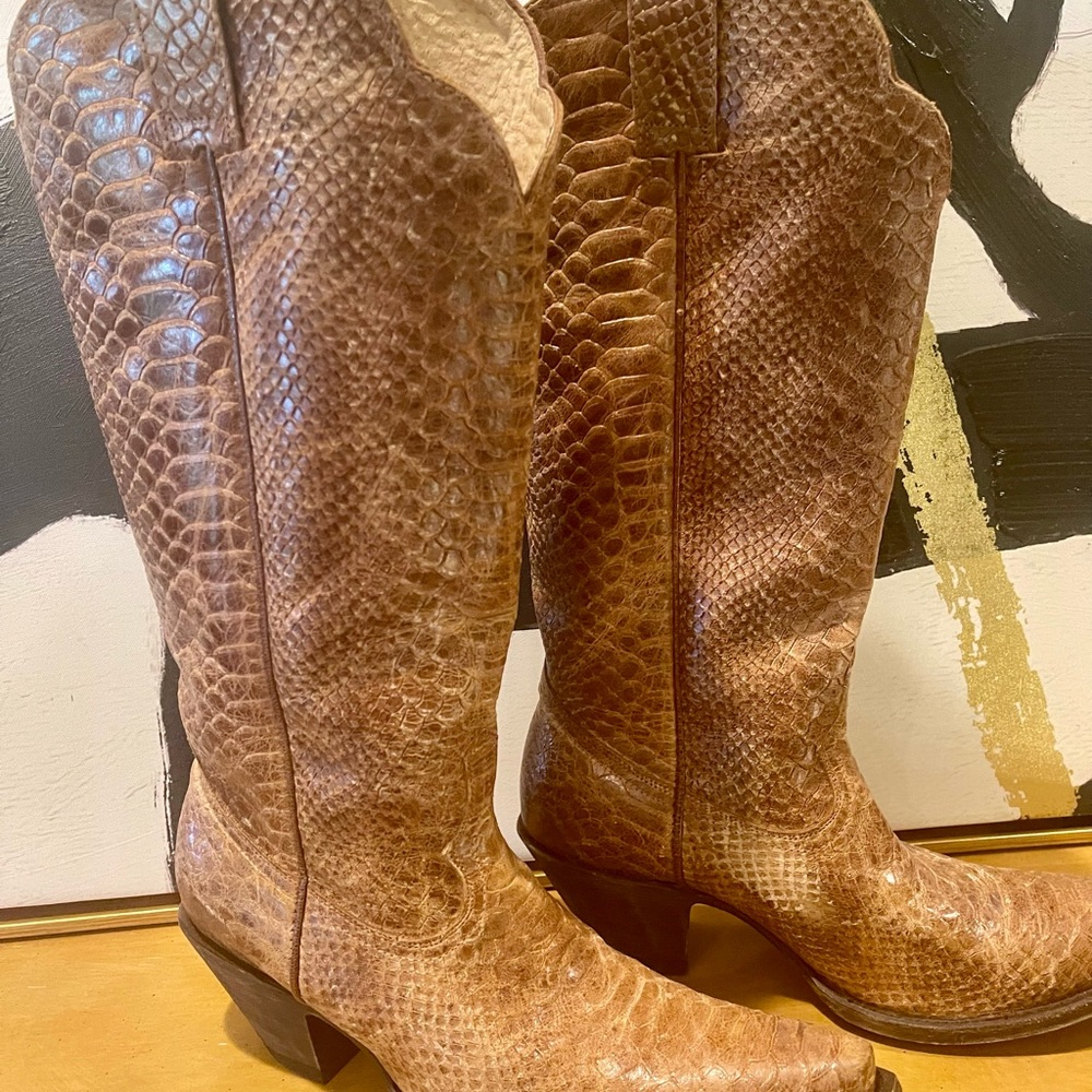 Idyllwind Snake-Print Leather Western Boots - Snip Toe Size 8 Barely Worn